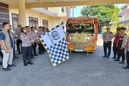 Polres Situbondo Kirim 20 Ton Jagung ke Bulog Bondowoso Dukung Penyera