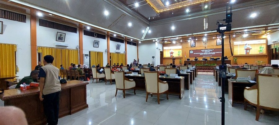Bupati Serahkan Dua Raperda Usulan Kepada Dprd Kabupaten Demak Paripur