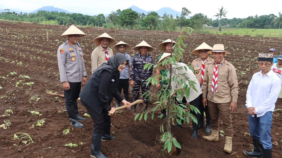 Polresta Banyuwangi Dorong Penguatan Ketahanan Pangan Lewat Penanaman 