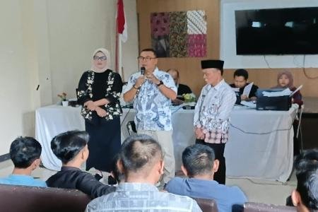 Disdukcapil Bandung Barat Jemput Bola ke Desa Kertajaya Layani Ratusan