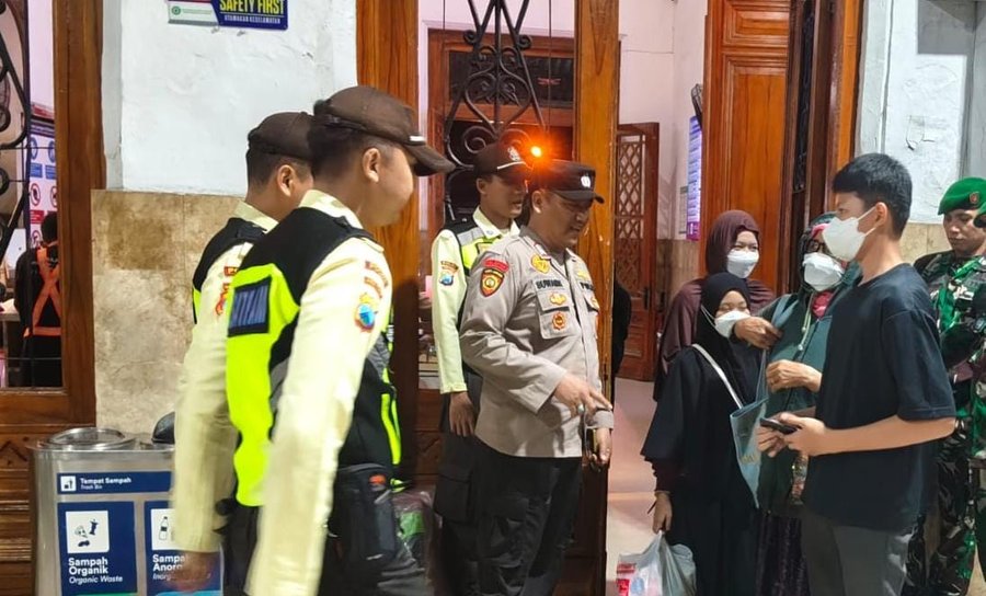 Polres Jember Berbagi Kasih Ke Panti Asuhan Sambut Perayaan Natal