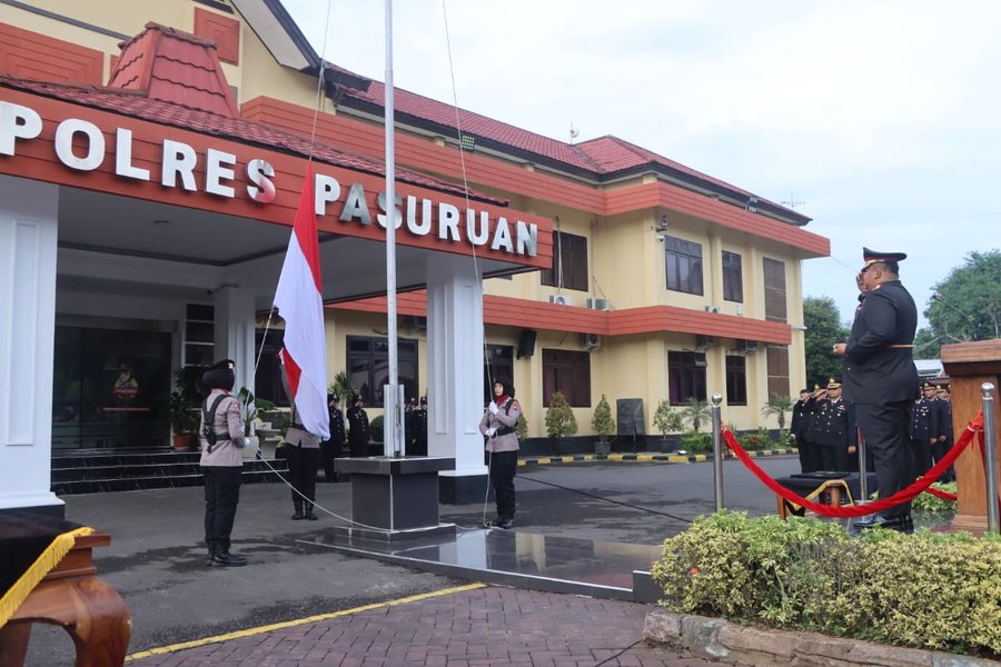 Polres Pasuruan Peringati Hari Ibu Ke 97 Kapolres Ibu Berperan Penting