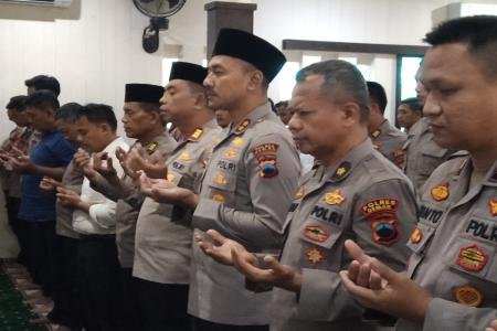 Polres Demak Tegaskan Komitmen Kemanusiaan Lewat Salat Ghaib dan Pengg