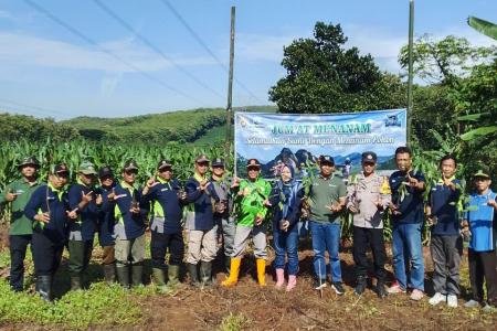 Selamatkan Bumi Perhutani Kendal Tanam 1500 Bibit Buah di Kawasan Huta