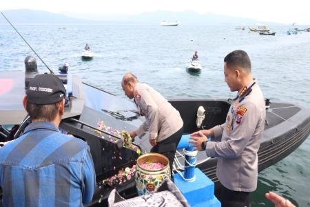 Kapolda Jatim Resmikan Dermaga dan Kapal Cepat Satpolairud Polresta Ba