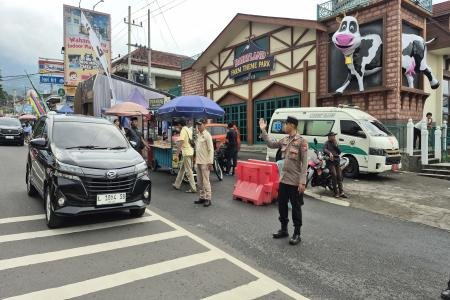 Libur Bersama Hari Kedua Polres Pasuruan Antisipasi Lonjakan Pengunjun