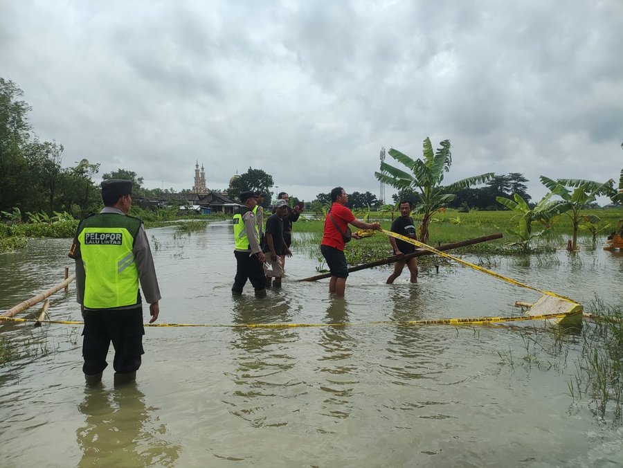 Diduga Tenggelam Saat Bermain Bocah 8 Tahun Di Demak Meninggal Dunia
