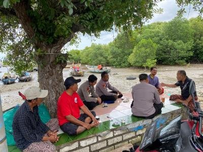 Satpolairud Polres Gresik Imbau Nelayan Utamakan Keselamatan Waspadai 
