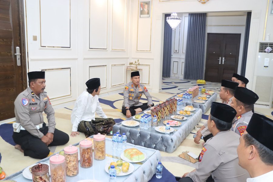 Awali Tugas Kapolres Blitar Kota Silaturahmi Ke Tokoh Ulama