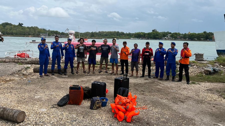 Lima Kru Tongkang Tk Indo Ocean Marine Berhasil Dievakuasi Di Perairan
