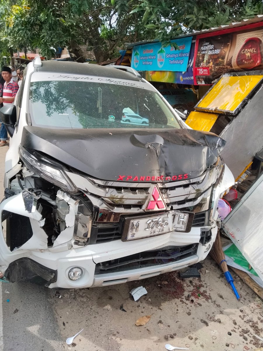 Kecelakaan Beruntun Di Jalan Raya Sumenep–kalianget, Dua Orang Luka 