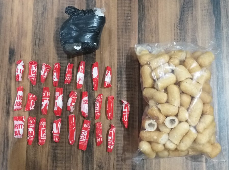 Polrestabes Surabaya Amankan 2 Tersangka Pengedar Narkoba,109gr Sabu D