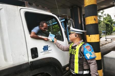 Operasi Keselamatan Semeru 2026 Ditlantas Polda Jatim Tertibkan Penggu