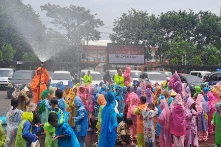 Satlantas Polres Pasuruan Gelar Polsanak Ajarkan Anak Tertib Lalu Lint