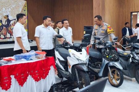 Polresta Sidoarjo Amankan Tiga Tersangka Penipuan Gondol Motor Modus M