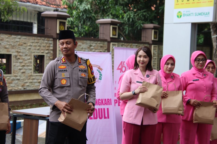 Tebar Kebaikan Di Bulan Ramadan, Polres Sumenep Dan Jasa Raharja Bersa