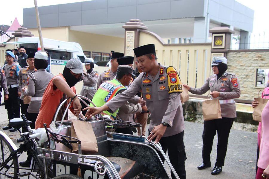 Sinergi Ramadan Berbagi, Polres Sumenep Bersama Bhayangkari, Jasa Raha