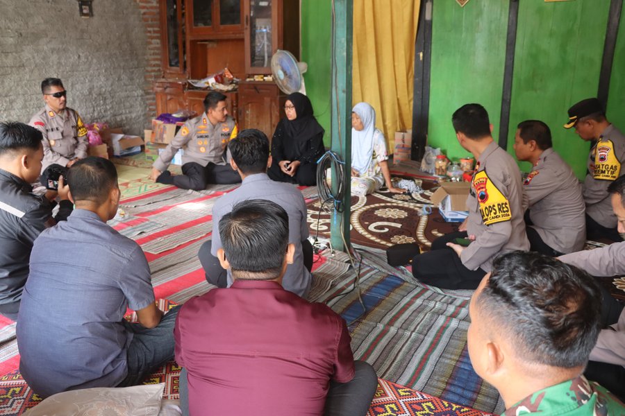 Kapolres Demak Sampaikan Bela Sungkawa Terhadap Keluarga Korban Petasa