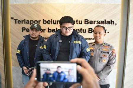 Polres Gresik Amankan Tersangka Pengedar Serbuk Petasan Asal Trenggale