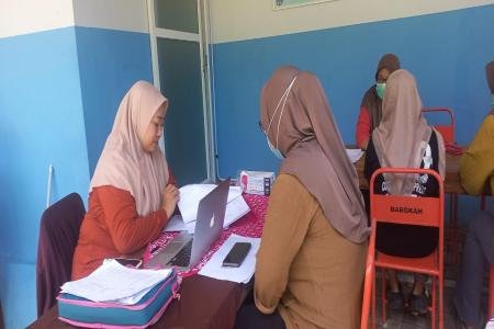 Puskesmas Bandung Tulungagung Gelar CKG untuk 50 Pekerja SPPG Sukoharj