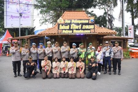 Tim Divpropam Mabes Polri Tinjau Pos Pelayanan Bondowoso Tegaskan Komi